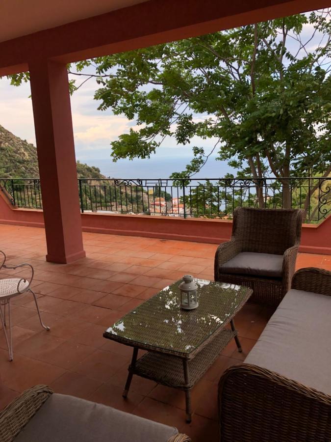 Villa Le Petit Paradis Таормина Экстерьер фото