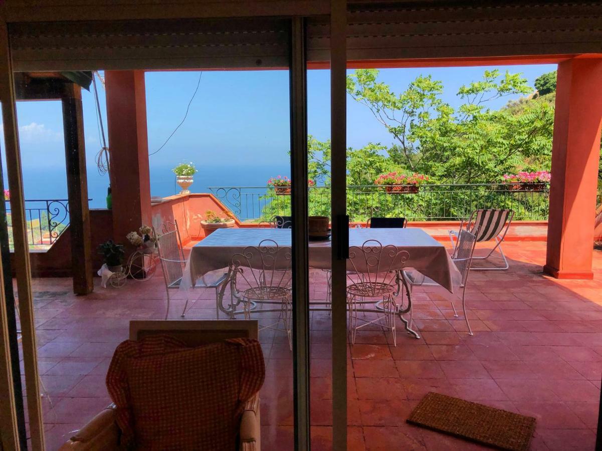 Villa Le Petit Paradis Таормина Экстерьер фото